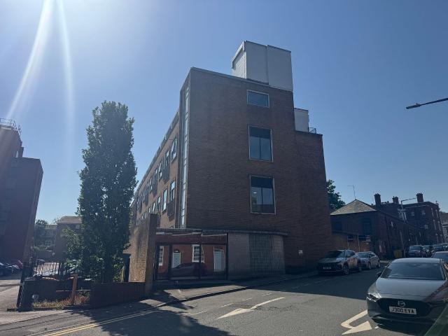 Apartment for rent in Dixons Green, West Midlands