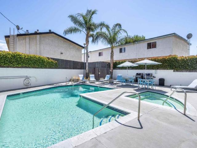 Apartment for rent in Burbank, California