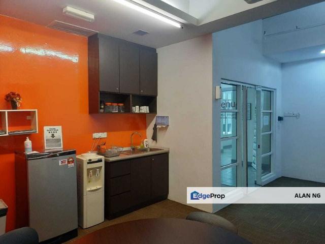 Shop for sale in PJU 8, Petaling Jaya