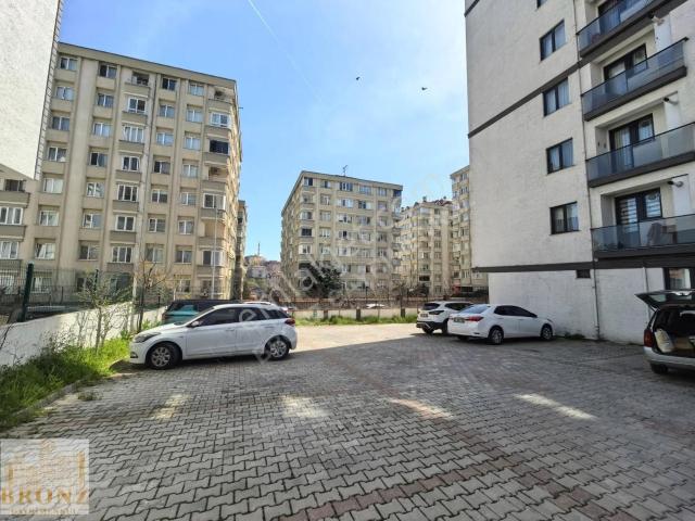 Ümraniye, İstanbul içerisinde kiralık mülk