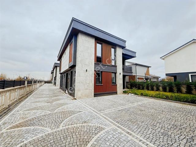 Düzce Merkez, Düzce içerisinde satılık Villa