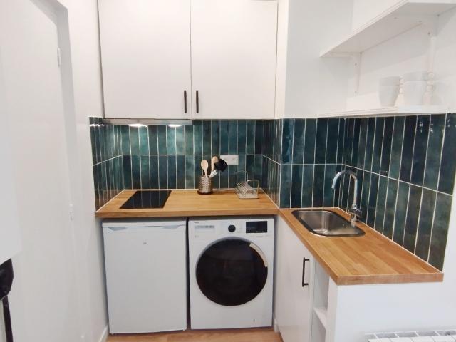 Studio location à Paris 18e Arrondissement, Paris