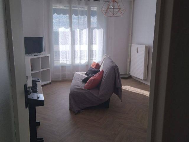 Studio location à Brulefer, Saint-Étienne-de-Vicq