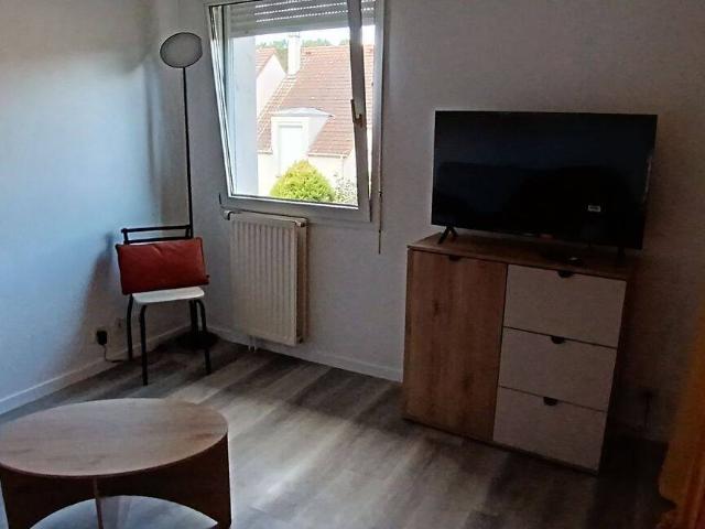 Studio location à Évry Village, Évry-Courcouronnes