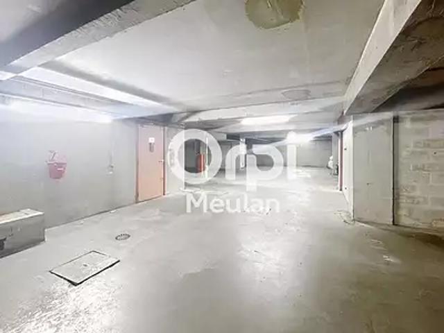 Garage vente à Meulan-en-Yvelines, Yvelines