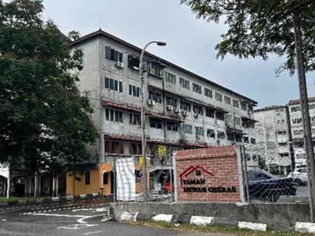 Flat for sale in Kajang, Langat