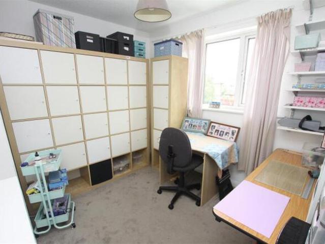 Townhouse for sale in Holdenhurst, Bournemouth
