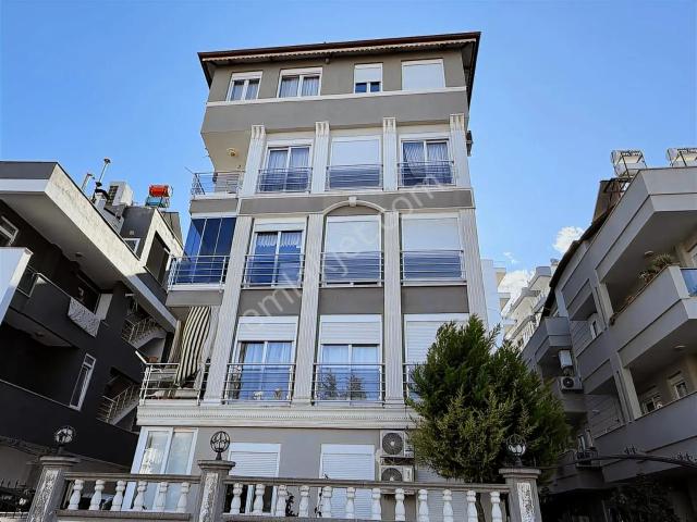Antalya, Muratpaşa içerisinde satılık mülk