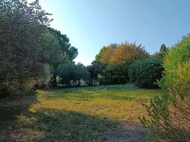 Terrain vente à Nîmes, Meynes