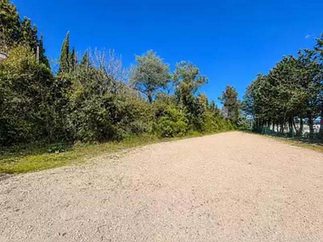 Terrain vente à Aix-en-Provence, Meyreuil