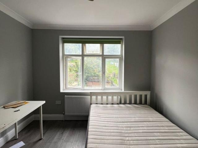 Apartment for rent in Farley Hill, Spring Park