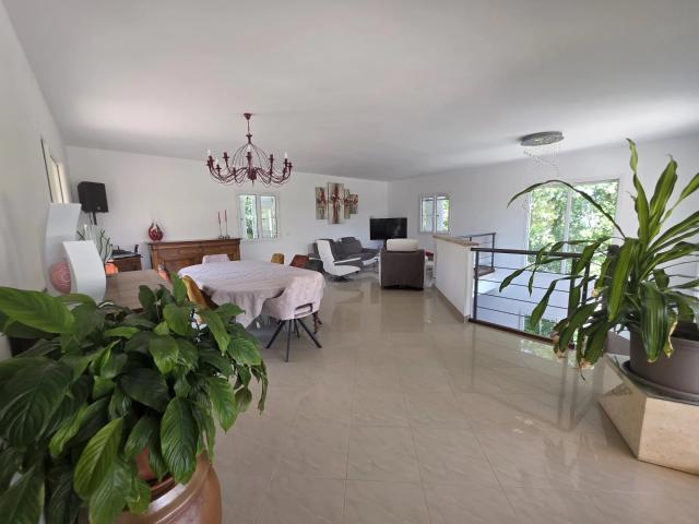 Maison vente à Privas, Meysse