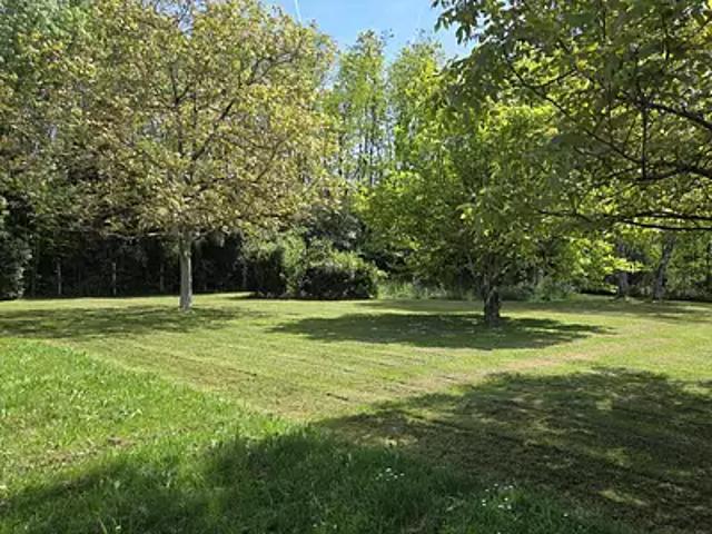 Terrain vente à Bourg-en-Bresse, Mézériat