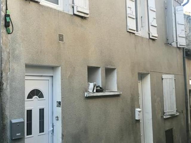 Immeuble vente à Mézin