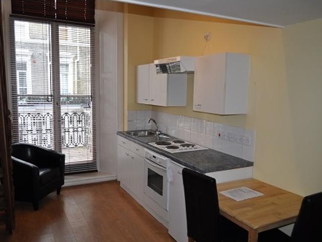 Studio for rent in Earl's Court, Greater London