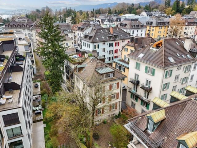Einfamilienhaus kaufen in Einigen, Zürich