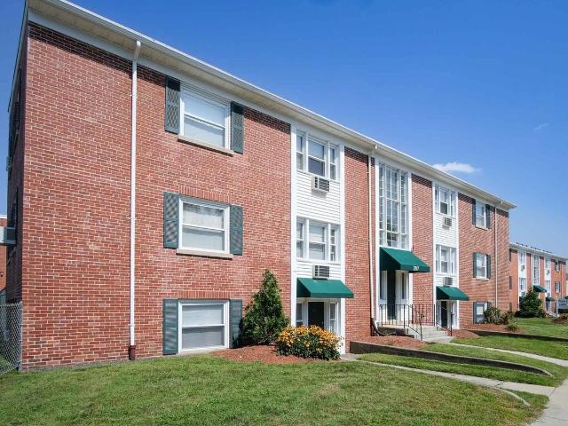 Apartment for rent in Lowell, Massachusetts