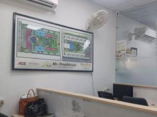 Commercial for rent in Hariana