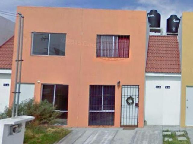 Casa en venta en San Antonio La Isla, Estado de México