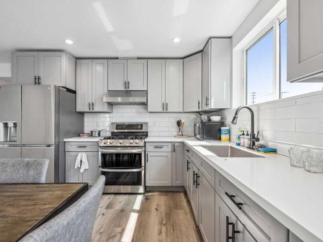 Apartment for rent in Canoga Park, California