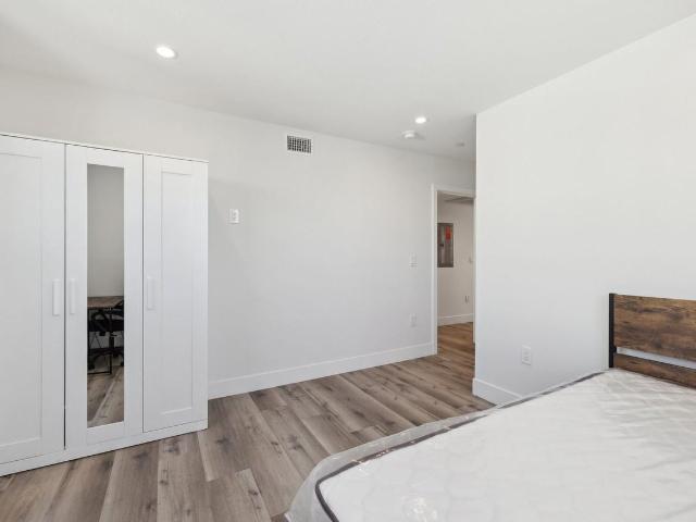 Apartment for rent in Canoga Park, California