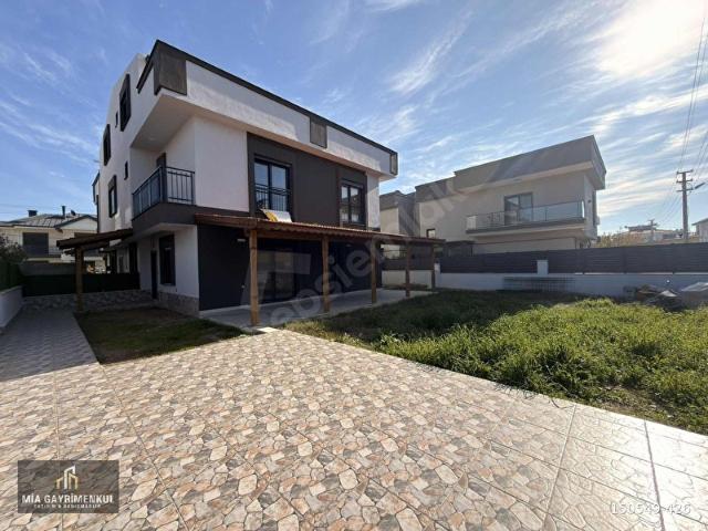 Menderes, İzmir içerisinde satılık Villa