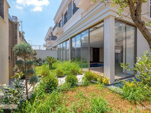 İstanbul Merkez içerisinde satılık Villa
