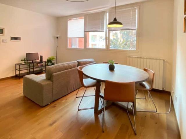 Appartamento in affitto a Municipio 4, Milano