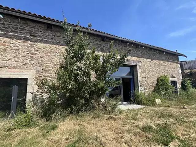 Maison vente à Nontron, Mialet
