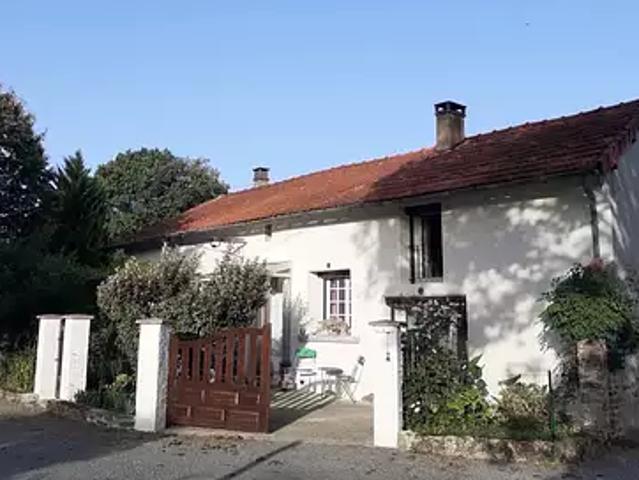 Maison vente à Nontron, Mialet