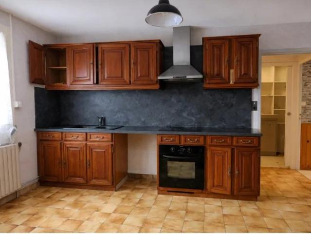 Maison vente à Nontron, Mialet