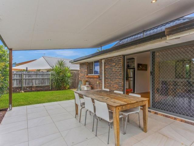 Duplex for rent in Burleigh Waters, Gold Coast City