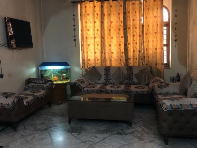House for sale in Hariana