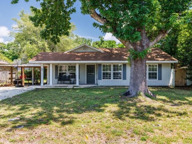 House for sale in Mary Esther