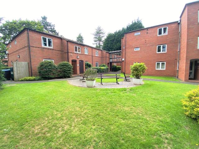 Apartment for rent in Wake Green, West Midlands