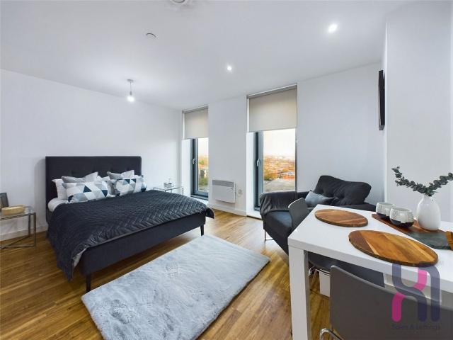 Studio for rent in Salford, Greater Manchester