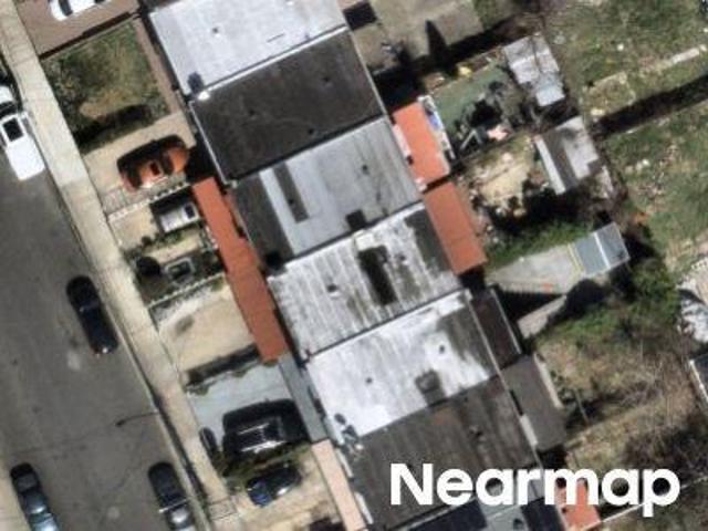House for sale in The Bronx, Arverne