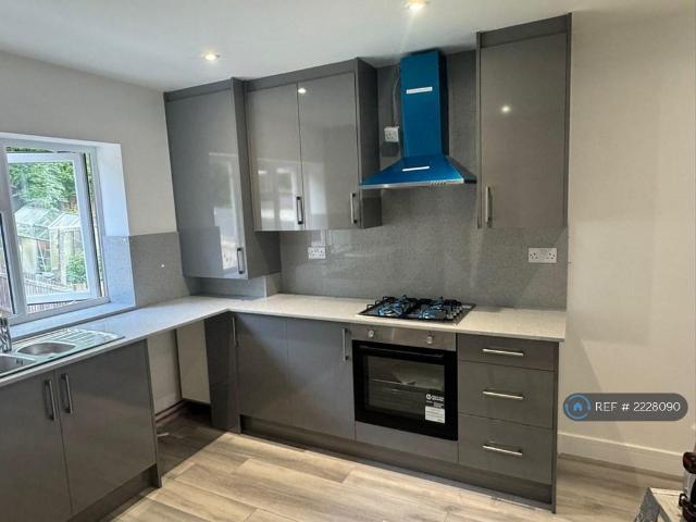 Apartment for rent in Totteridge, Tylers Green