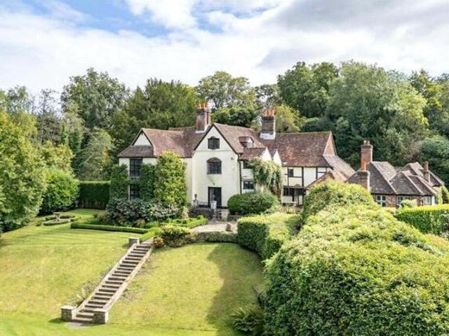 House for sale in Pachesham Park, Surrey
