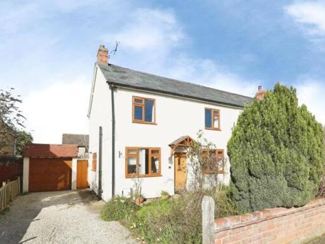 House for sale in Fossebridge, Gloucestershire