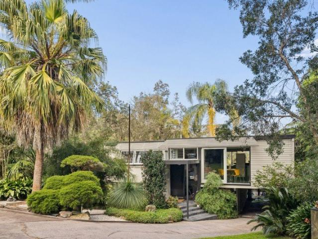 House for sale in Lower North Shore, Sydney