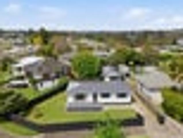 House for sale in Kelston, Whau