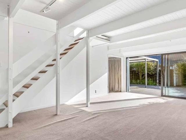 Townhouse for rent in Merivale, Canterbury