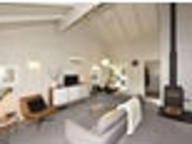 House for sale in Chaslands, Canterbury