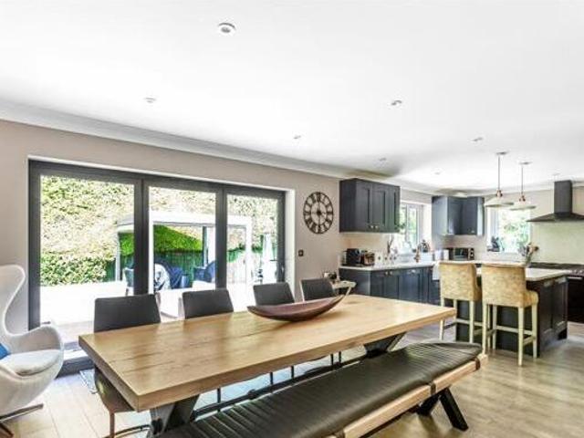 House for sale in Pachesham Park, Surrey