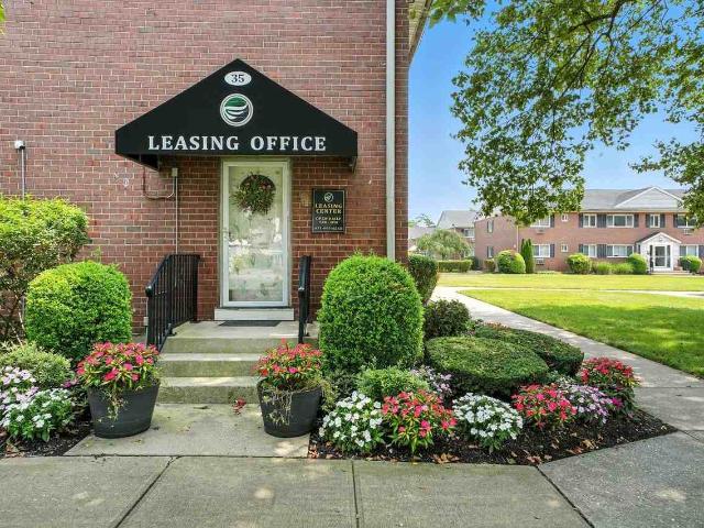 Apartment for rent in Bohemia, New York