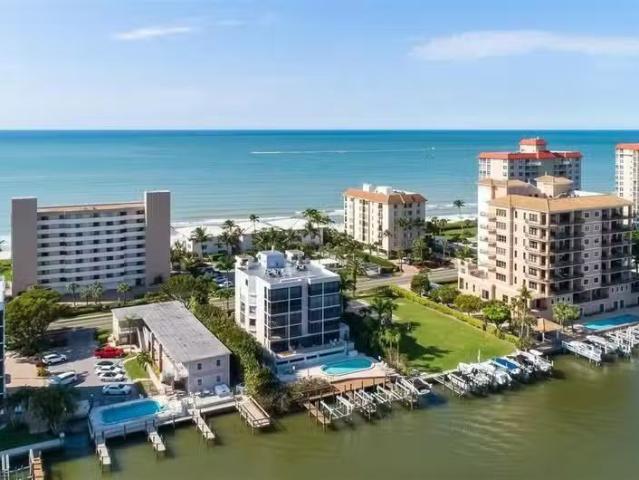 Condo for sale in Naples