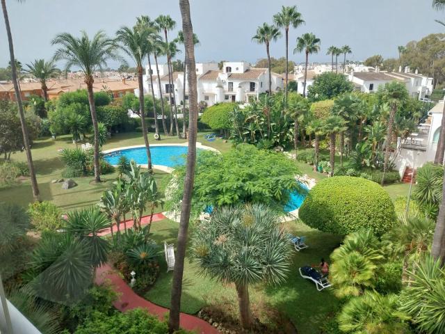 Apartamento en alquiler en Atalaya-Isdabe, Costa del Sol Occidental