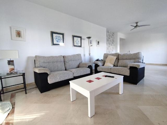 Apartamento en alquiler en Finestrat, Urbanización Galandú