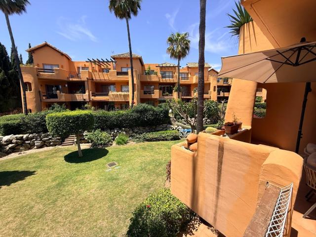 Apartamento en alquiler en Barriada Islas Canarias, Costa del Sol Occidental